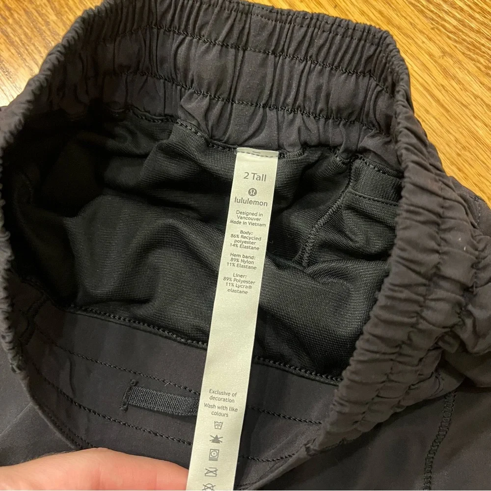NEW Lululemon Hotty Hot Short II Long 4